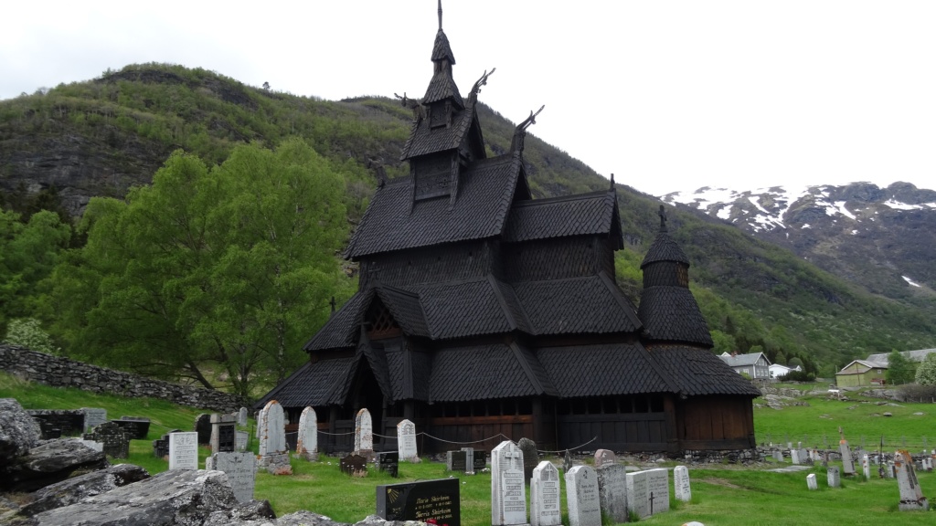 Staafkerk van Borgund (2)